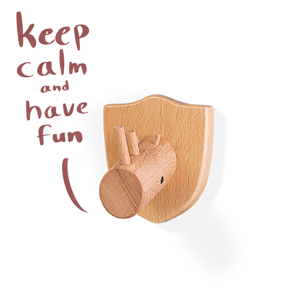 ריי הקרנף- מתלה קיר קטן ואמיץ, בסיס מגן, מעץ אשור מלא