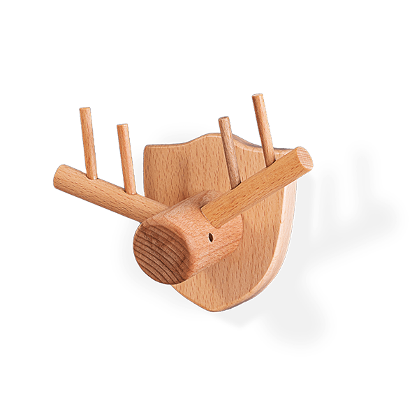 דורי האייל- מתלה קיר קטן ושובב, בסיס מגן, מעץ אשור מלא - Tomski Design